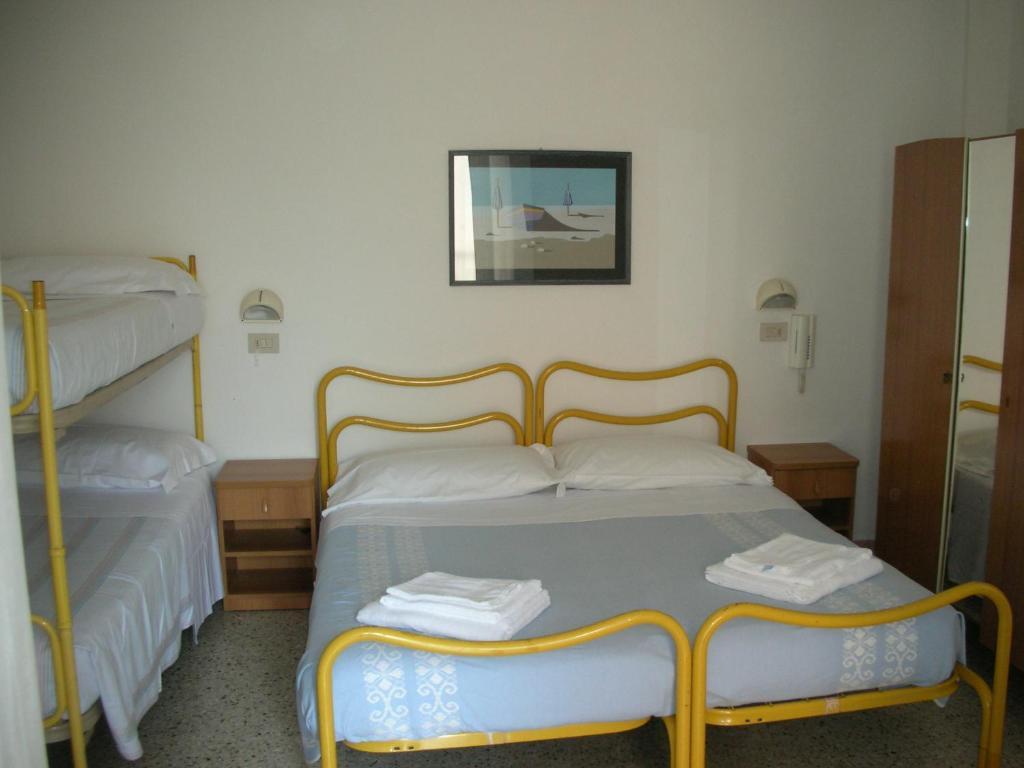 Hotel Leda Ріміні Номер фото