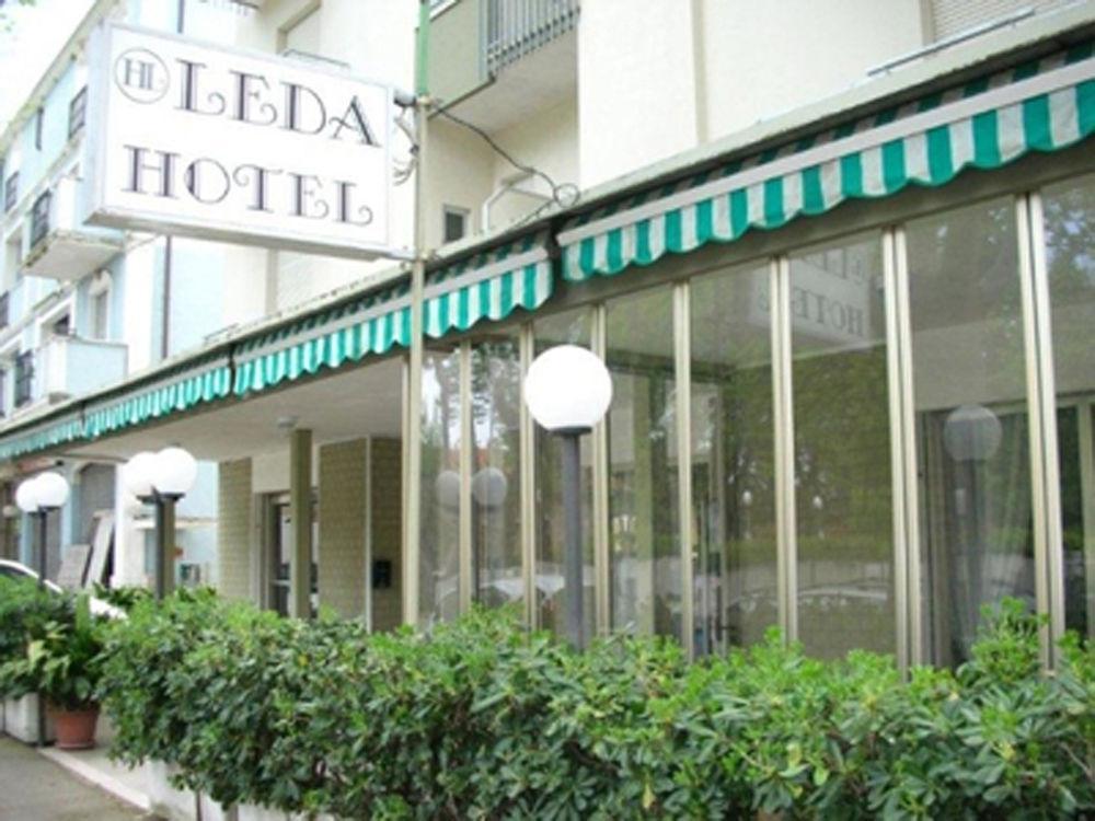 Hotel Leda Ріміні Екстер'єр фото