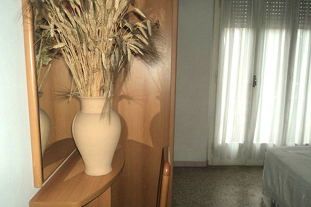 Hotel Leda Ріміні Екстер'єр фото